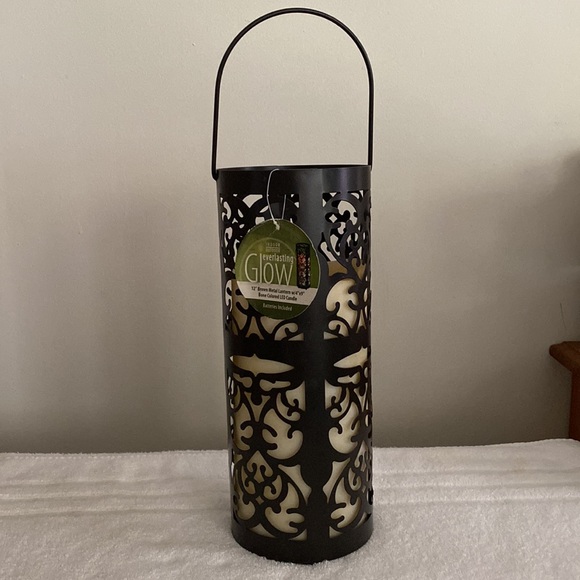 Indoor/Outdoor Metal Lantern w/ Candle - Picture 4 of 6